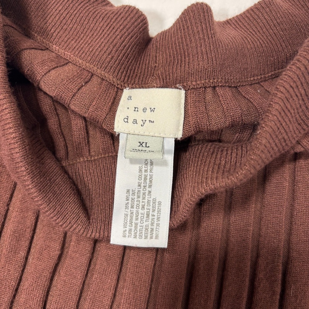 A New Day Womens Ribbed Knit Midi Skirt Burgundy Pleated Cozy Stretch Pull-On XL - Picture 2 of 7